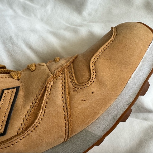 NEW BALANCE Trailbuster Suede Sneakers Size 11 - Picture 8 of 8